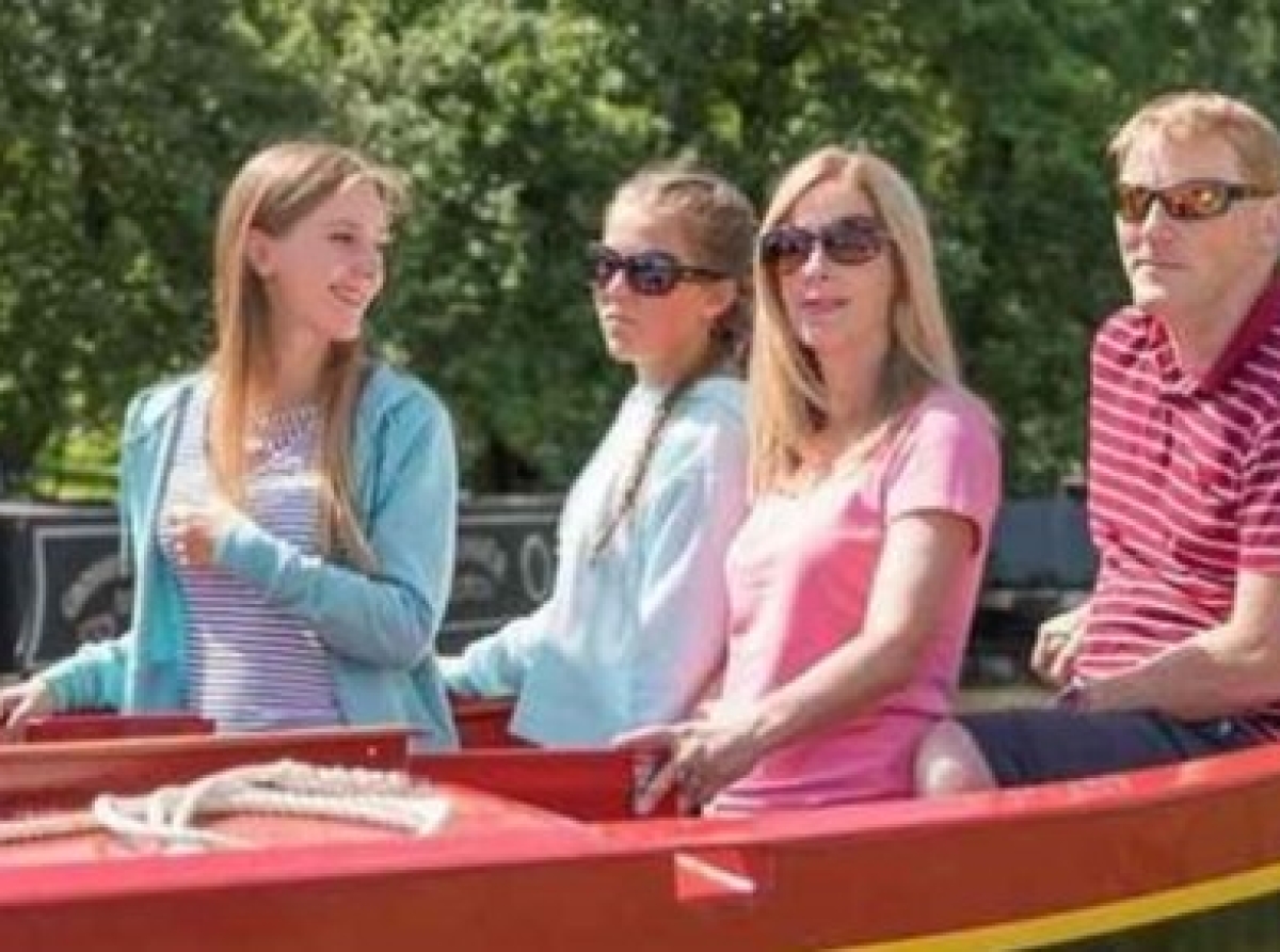 Top August Bank Holiday weekend breaks on a narrow boat