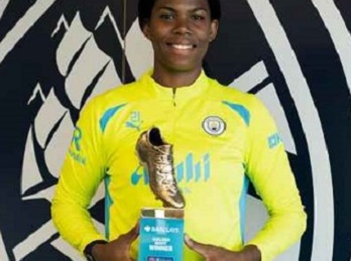 Man City striker and WSL Golden Boot winner Khadija 'Bunny' Shaw to stay at the reigning champions
