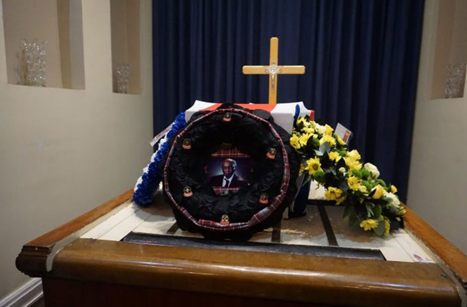 Hundreds turn out in honour of RAF Veteran