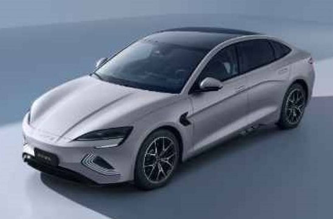 BYD launches new model year 2026 SEAL saloon: more practicality, increased customisation and greater specification